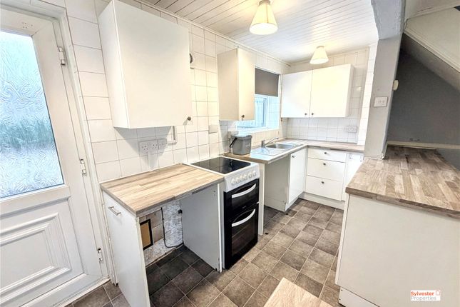 Lilburne Crescent, Newton Aycliffe photo 4