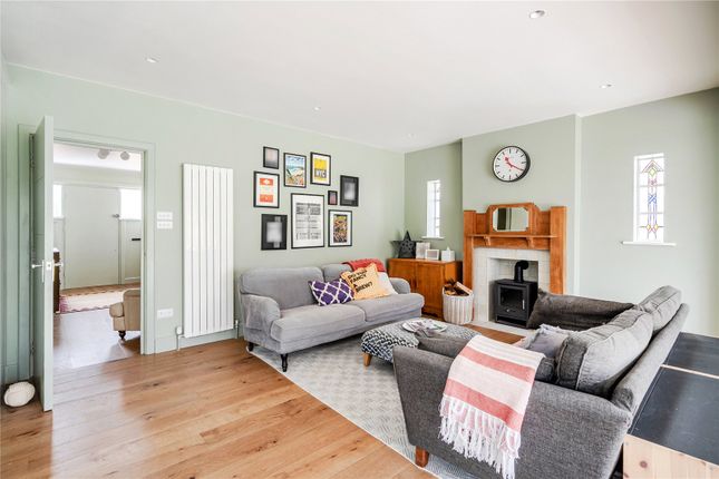 Arc House, 3, Parkwood Avenue, Esher photo 2