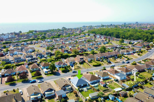 213, Walton Road, Walton-on-the-Naze photo 4