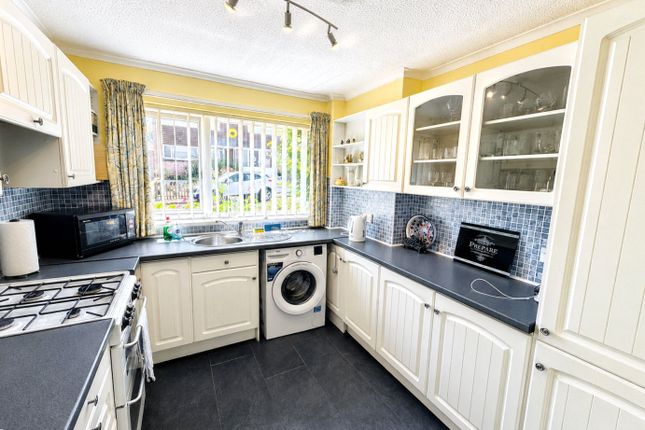 6, Leighton Park Road, Westbury photo 3