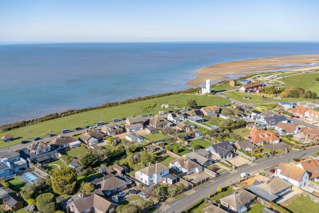 13, Bernard Crescent, Hunstanton photo 3