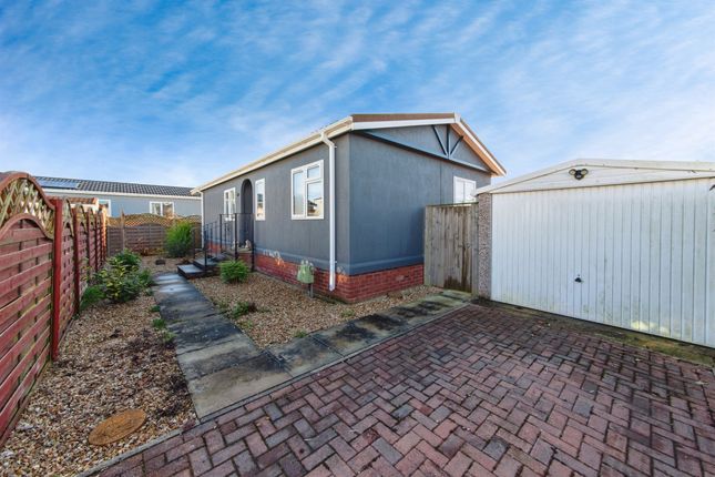 7, Riverbank Close, Marina View, Lincoln photo 4