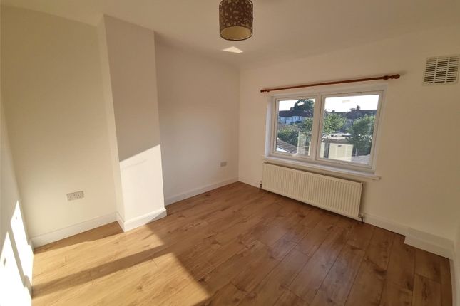 Thumbnail Flat to rent in Fairfield Drive, Perivale, Middlesex
