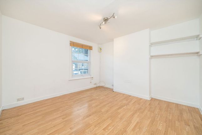 81A, High Street, Hampton photo 2