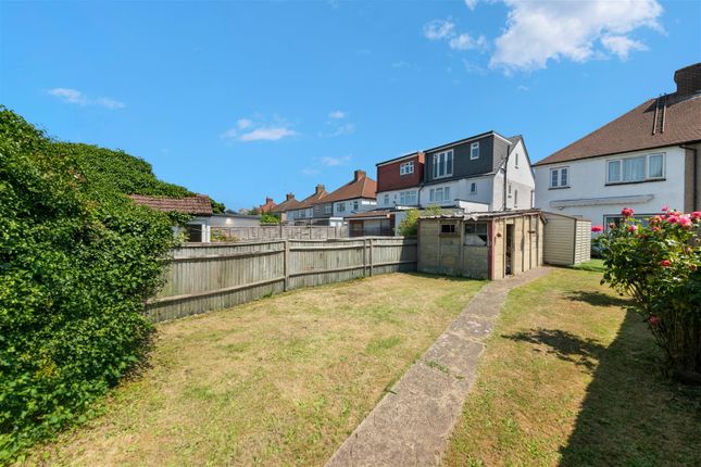118, Long Drive, Ruislip photo 4