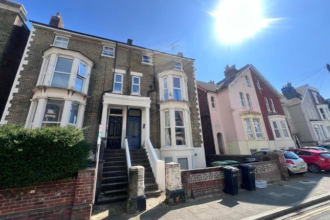 Elphinstone Front.Jpg