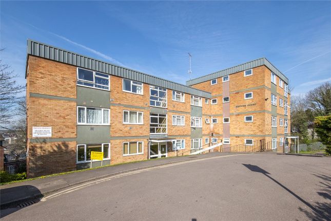 Flat for sale in Ketton Close, Luton, Bedfordshire