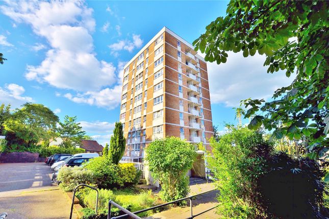 Thumbnail Flat to rent in Mount Court, The Mount, Guildford, Surrey