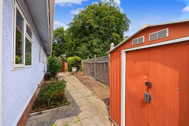 69 Beech Park, Chesham Road, Wigginton photo 4
