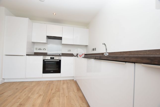 Penthouse to rent in Ballantyne Drive, Colchester