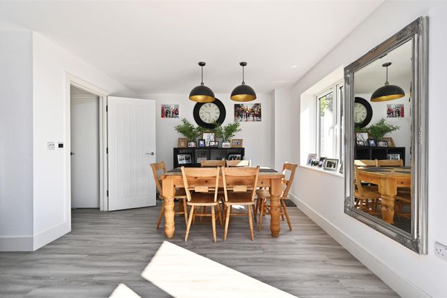 1 Preston Cottages, Watermill Lane, Bexhill-On-Sea photo 3