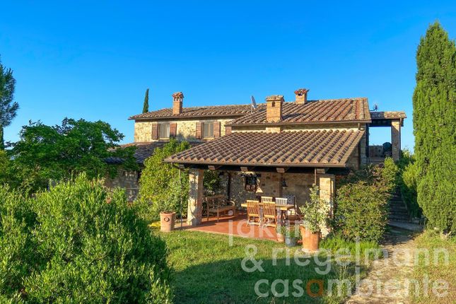 Country house for sale in Italy, Umbria, Terni, Fabro