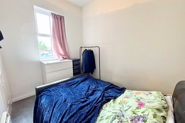 41, Burton-on-Trent photo 5
