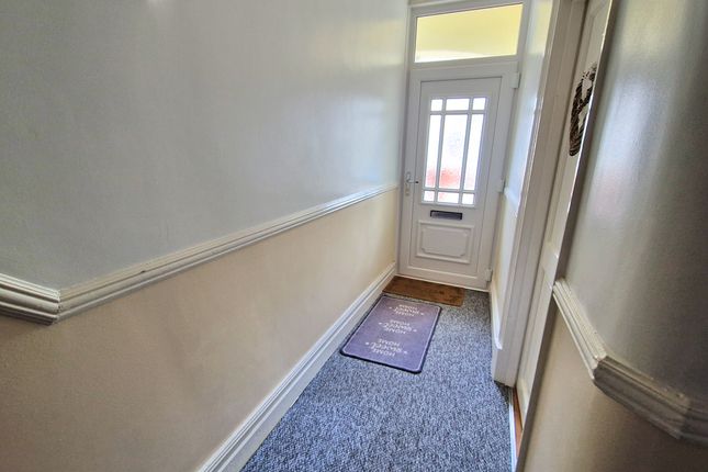 25, SUFFOLK PLACE, PORTHCAWL photo 3