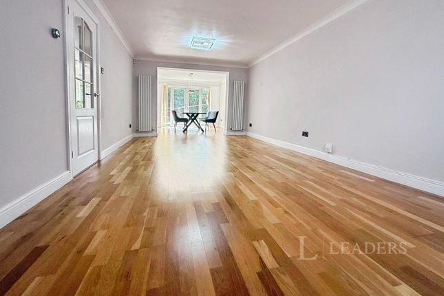 32, Buckfast Avenue, Bedfordshire photo 2