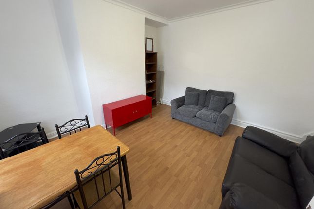 Terraced house to rent in Winfield Terrace, Leeds