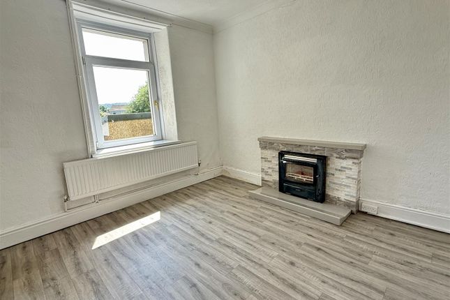 48, Heol Y Parc, Llanelli photo 5