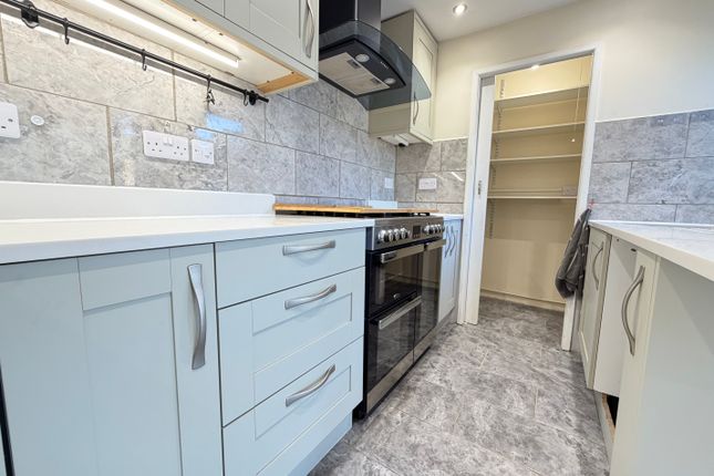 9, Epsom Road, RUGBY photo 4