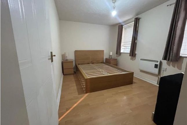 Flat for sale in Cwrt Boston, Cardiff