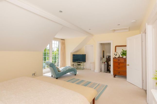 2C1Rcn - Bedroom P.Jpg