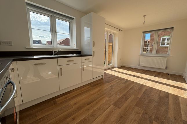 14, Stowe Street, GRANTHAM photo 3