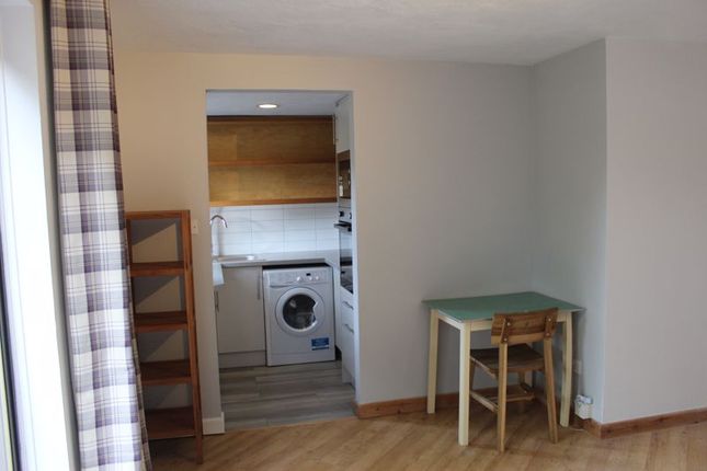 Flat to rent in Pebble Drive, Didcot