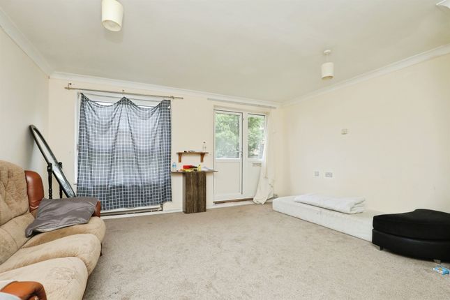31, Heathgate, Norwich photo 4