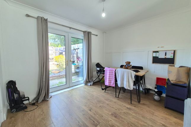 6, Lowcroft, Skelmersdale photo 4