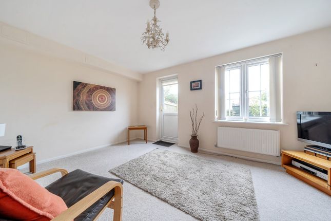 29, Birch Grove, Henlow photo 3