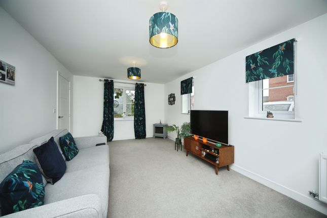 21, Haddon Close, Wellington photo 2