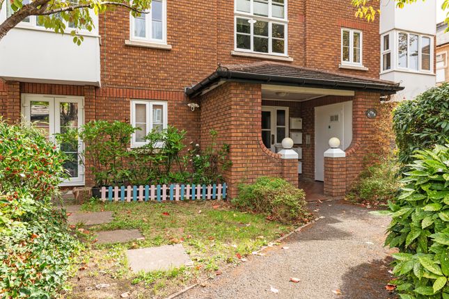 77, Kingsworthy Close, Kingston upon Thames photo 2