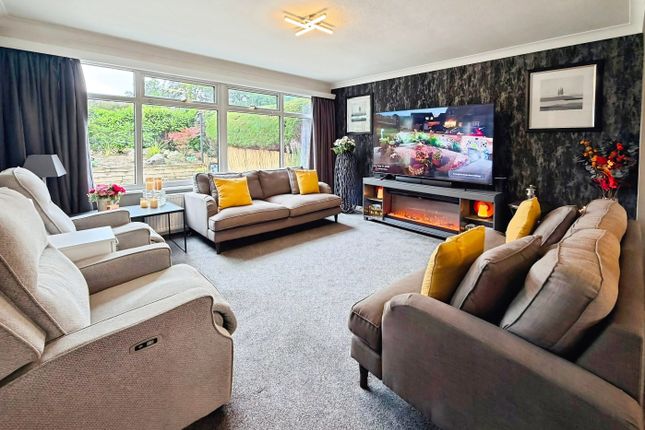 533, Shadwell Lane, Leeds photo 4