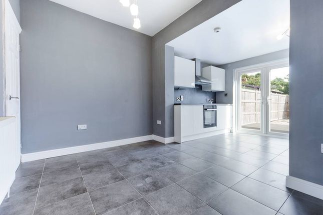 Thumbnail Terraced house for sale in Chanterlands Avenue, Hull