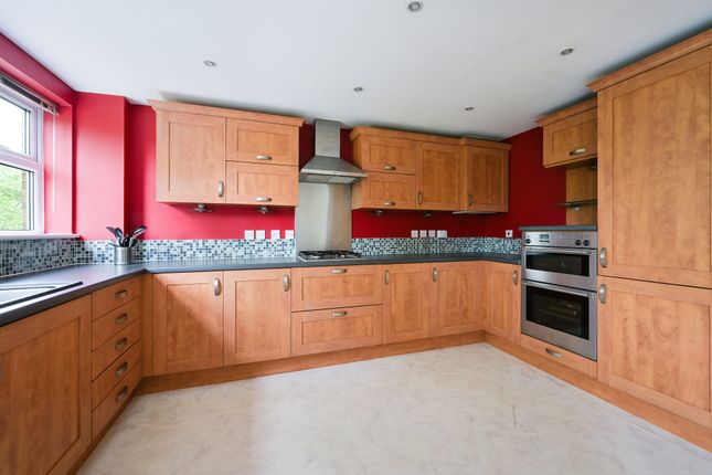 21 Horton Crescent, Epsom photo 4