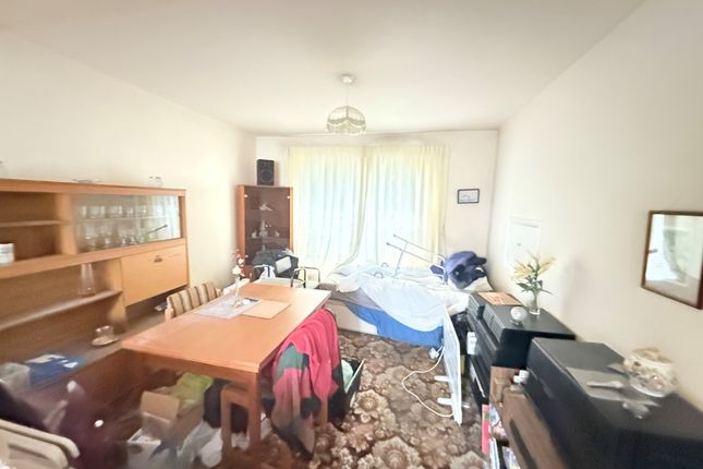 27 Etterby Lea Grove, Carlisle photo 4