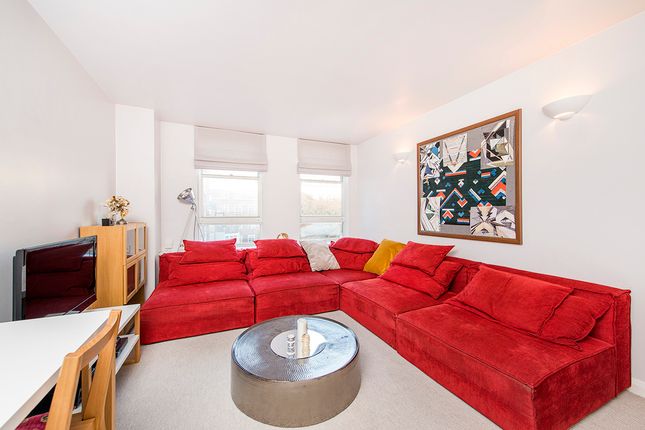 1-bed flat on Pier House, Cheyne Walk, London, £765,000