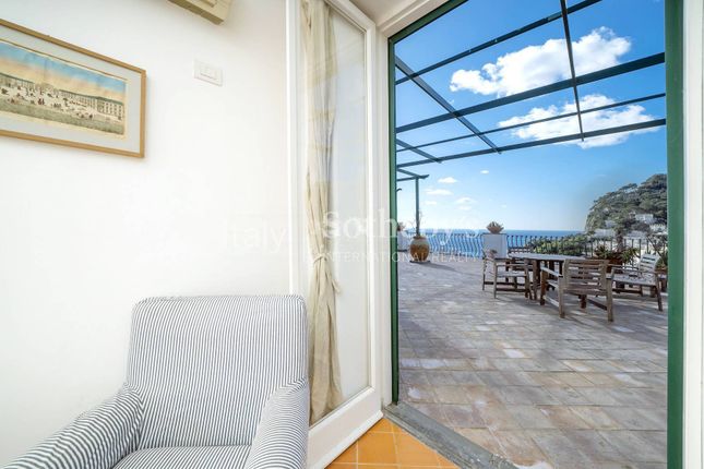 Penthouse for sale in Via Padre Reginaldo Giuliani, Capri, Campania
