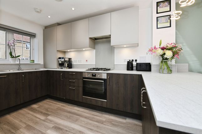 91, Andrewes Way, Rayleigh photo 3