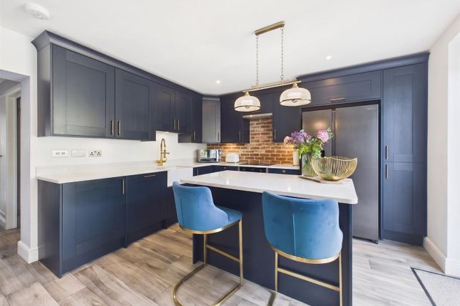 34, Greencroft Avenue, Ruislip photo 4