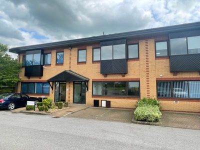 Office to let in Unit 6 Thorney Leys Business Park, Witney, Oxfordshire