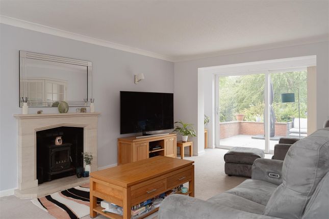 16, Greystones Drive, Reigate photo 4
