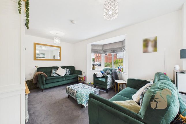 4 Jasper Close, Ipswich photo 3