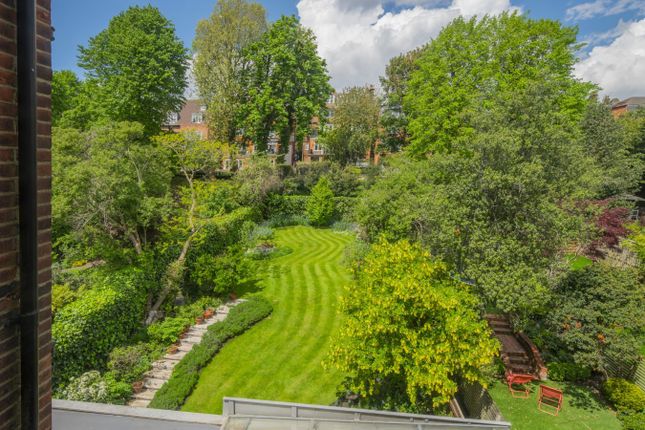 M, 18, Wedderburn Road, Hampstead, London photo 4