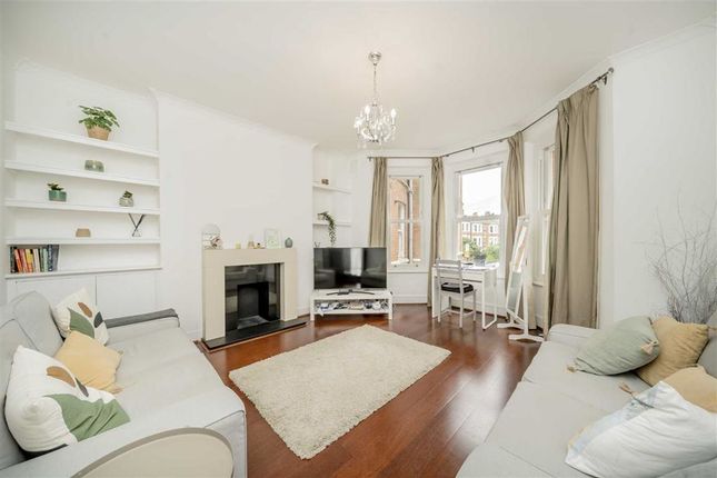 Flat for sale in Elms Crescent, London