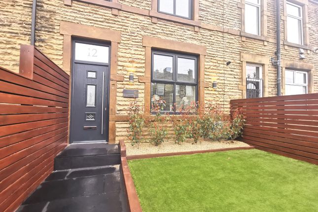 2-bed house on 12, Leeds, £975/mo