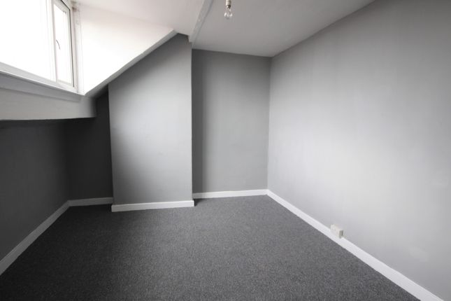 Woodview Street, Leeds photo 4