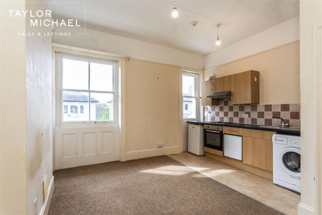 Flat 5, 29, St Aubyns, Hove photo 2