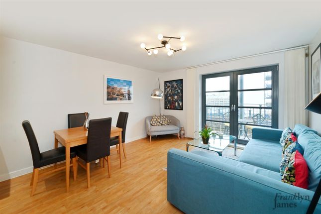 Flat for sale in Zenith Building, Commercial Road