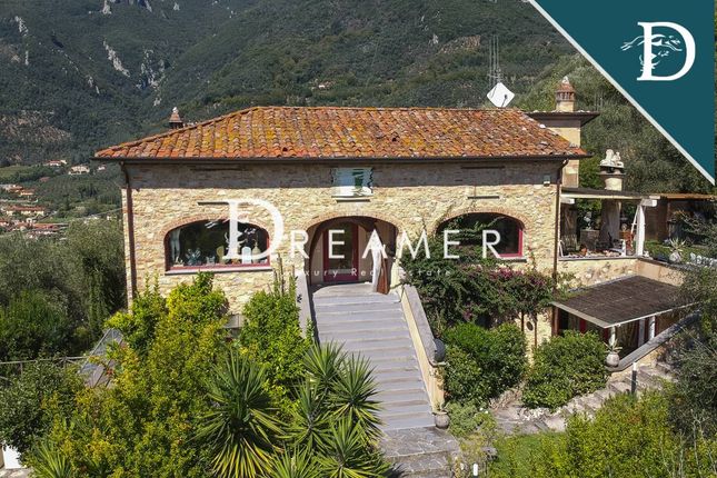 Villa for sale in Via Gallena, Camaiore, Toscana