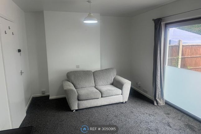 School Street, Willenhall photo 5